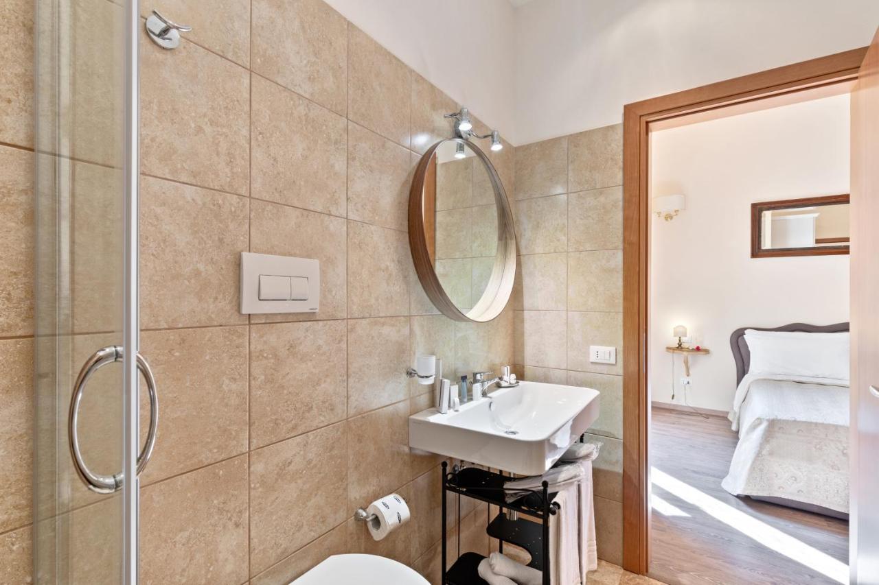 Vatican Domus Luxury Rooms Rom Exteriör bild