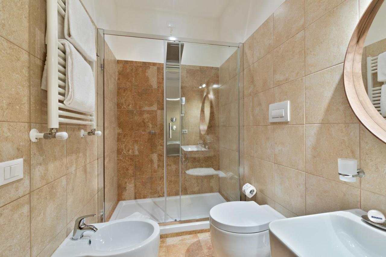 Vatican Domus Luxury Rooms Rom Exteriör bild