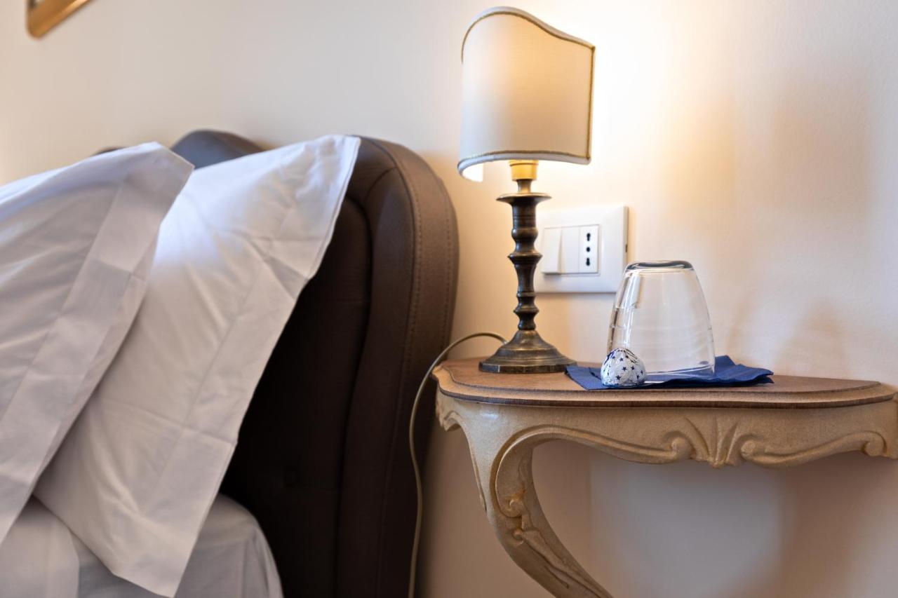 Vatican Domus Luxury Rooms Rom Exteriör bild