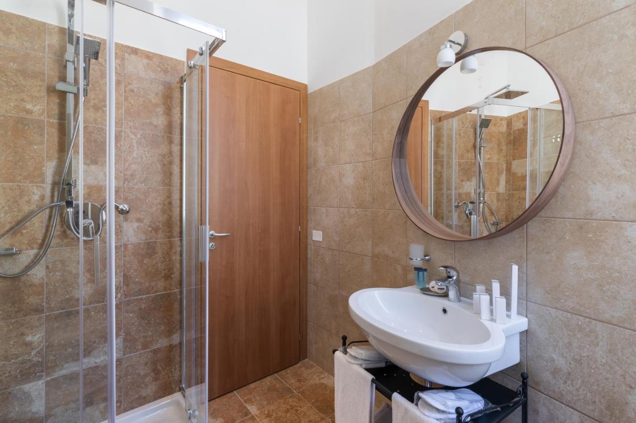 Vatican Domus Luxury Rooms Rom Exteriör bild