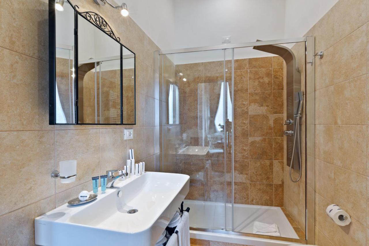Vatican Domus Luxury Rooms Rom Exteriör bild